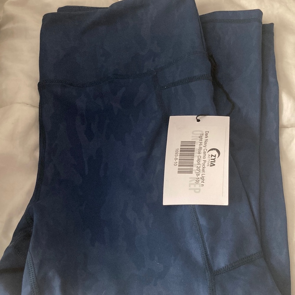NWT navy camo light n tight